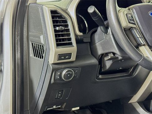 Used 2020 Ford F250 Lariat w/ Chrome Package image 8