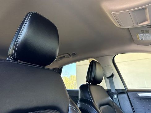 Used 2020 Ford Escape SEL image 14