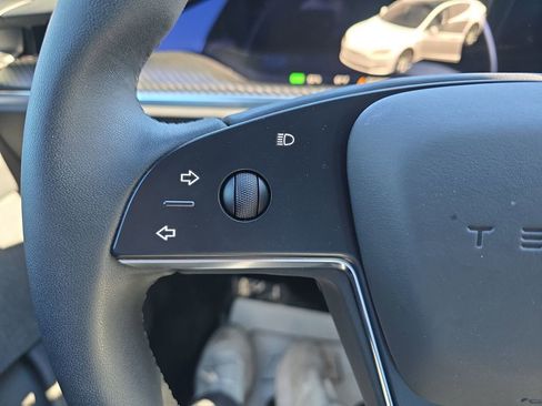 Used 2021 Tesla Model S Plaid image 22