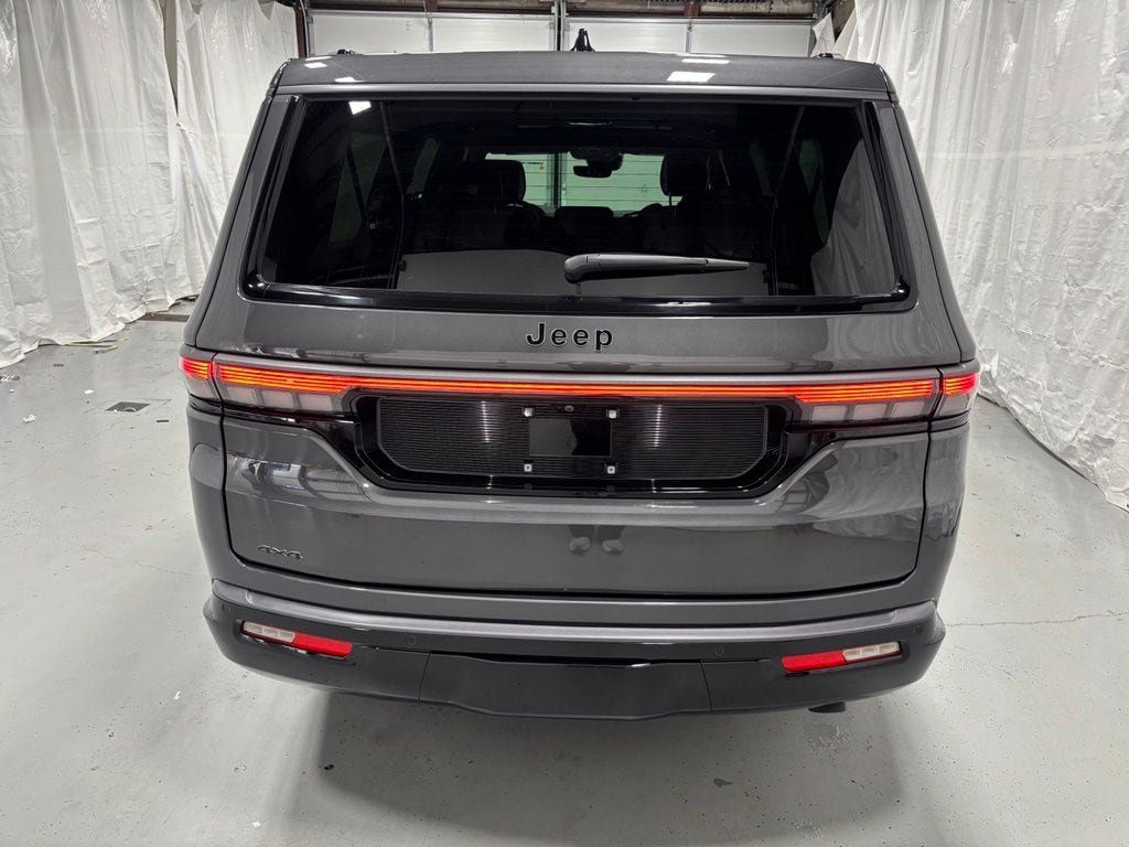 Used 2026 Jeep Grand Wagoneer L Limited AWD/4WD image 6