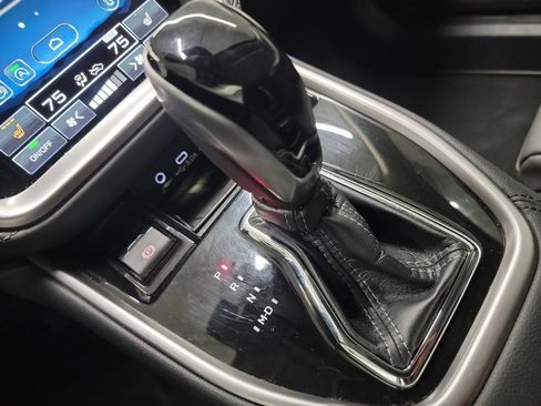 Used 2023 Subaru Outback Onyx Edition image 27