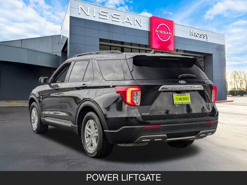 Used 2021 Ford Explorer XLT w/ Equipment Group 202A image 7