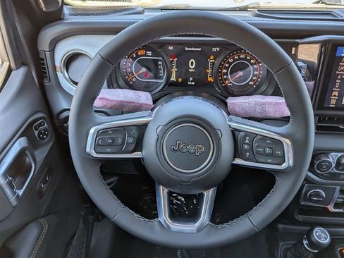 New 2026 Jeep Wrangler Unlimited Sahara AWD/4WD image 18
