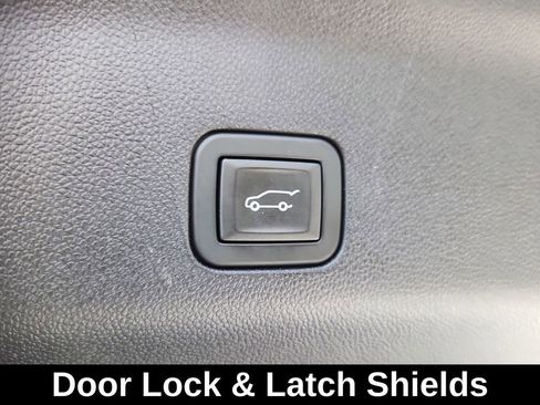 Used 2024 Cadillac Escalade V w/ Heavy-Duty Trailer Package image 15