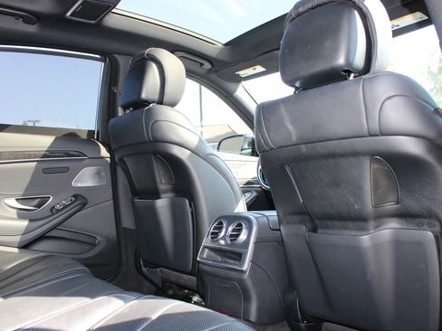 Used 2016 Mercedes-Benz S 550 Sedan image 17
