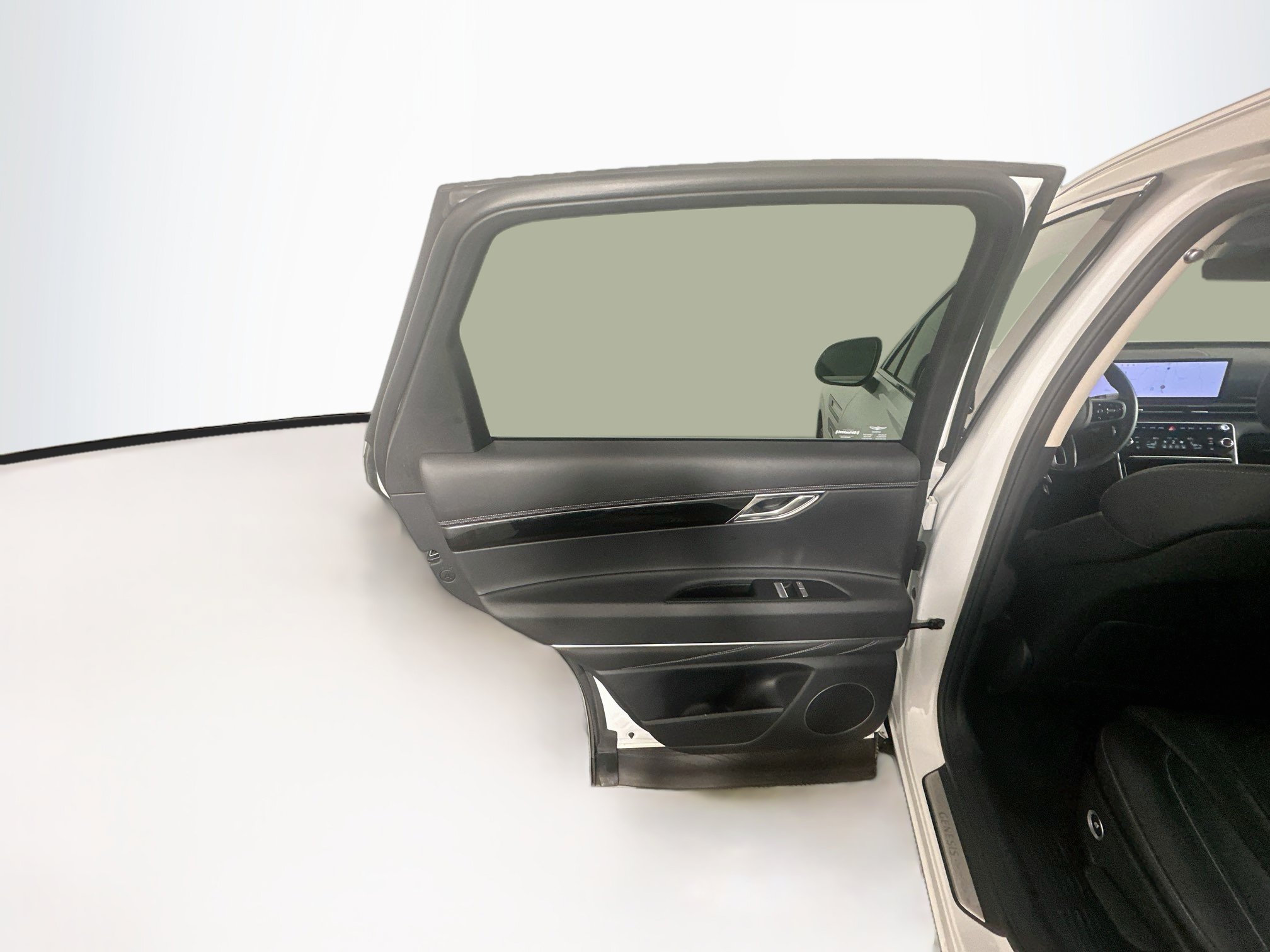 Used 2025 Genesis GV80 2.5T Standard AWD/4WD image 26