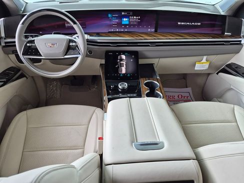 New 2026 Cadillac Escalade ESV Platinum Sport w/ LPO, ONYX Package AWD/4WD image 12