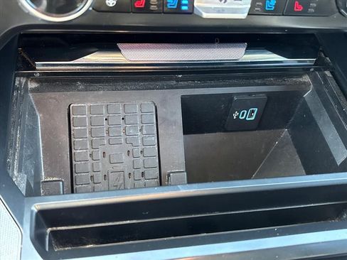 Used 2024 Ford F250 Lariat w/ Lariat Ultimate Package AWD/4WD image 37