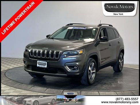 Used 2022 Jeep Cherokee Limited image 4