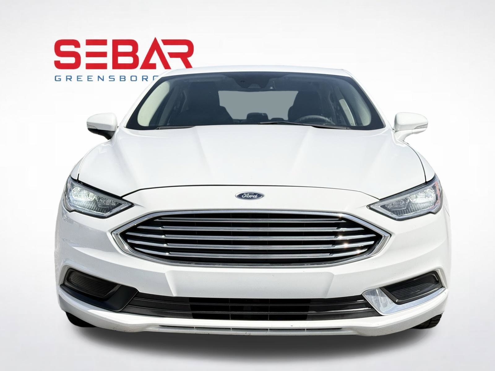 Used 2018 Ford Fusion SE w/ Equipment Group 602A FWD image 2