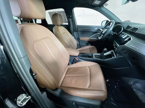 Used 2020 Audi Q3 2.0T Premium Plus w/ Premium Plus Package image 28