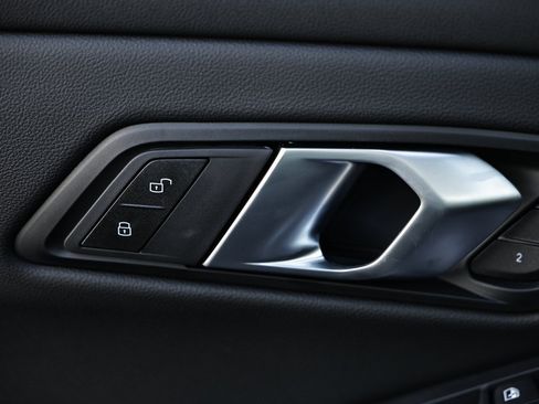 New 2026 BMW 330i Sedan w/ M Sport Package image 15