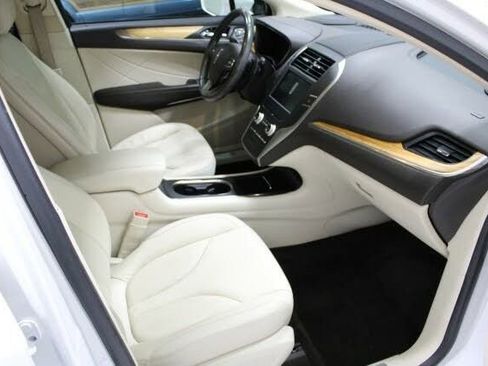 Used 2015 Lincoln MKC AWD w/ Equipment Group 101A Select image 8