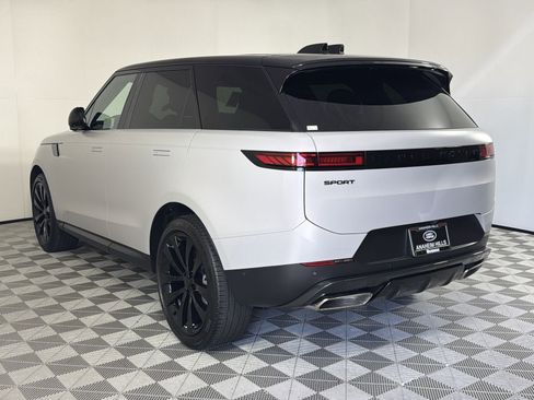 New 2026 Land Rover Range Rover Sport SE image 3