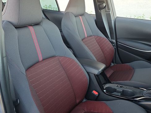 Used 2023 Toyota Corolla SE image 31