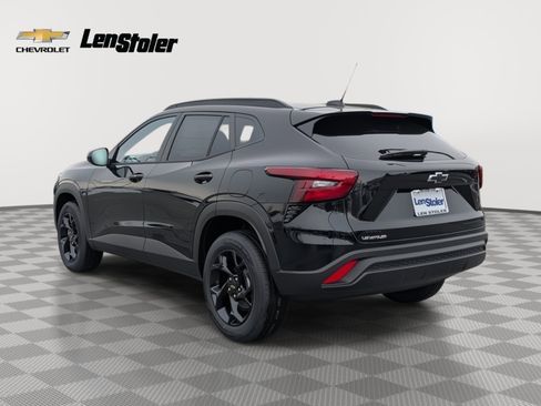 New 2026 Chevrolet Trax LT w/ Midnight Edition image 2