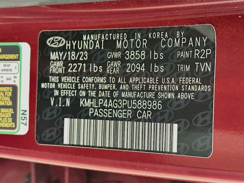 Used 2023 Hyundai Elantra Limited FWD image 12
