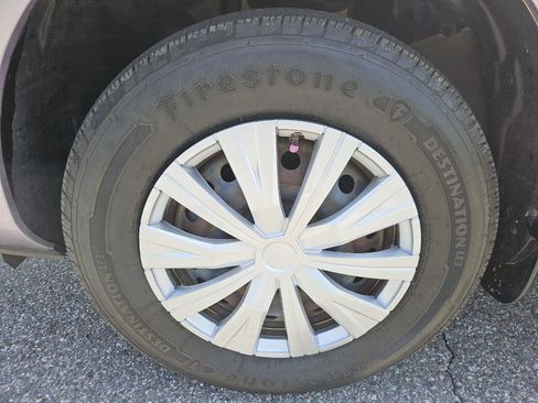 Used 2015 Nissan Rogue S w/ Convenience Package FWD image 25