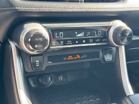 Used 2024 Toyota RAV4 XLE FWD image 25