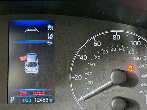 Used 2025 Toyota Corolla LE image 18