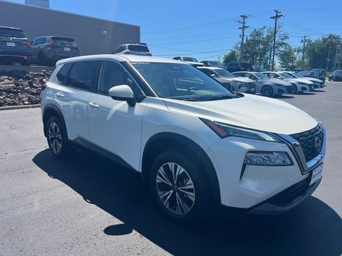Used 2023 Nissan Rogue SV AWD/4WD image 3