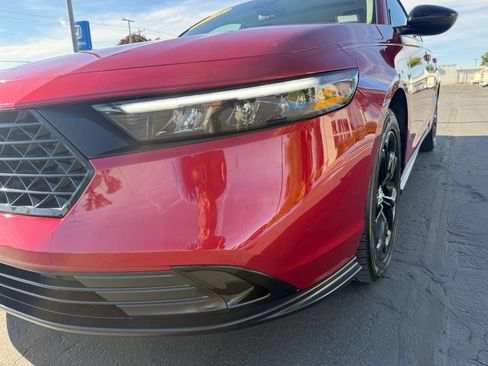 Used 2025 Honda Accord SE image 11