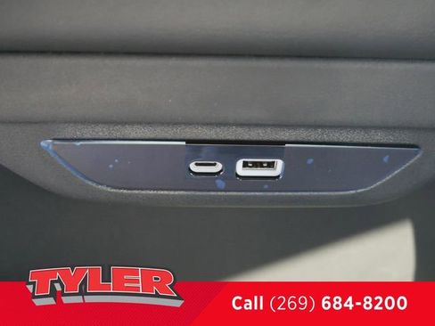 New 2026 Chrysler Pacifica Select FWD image 40