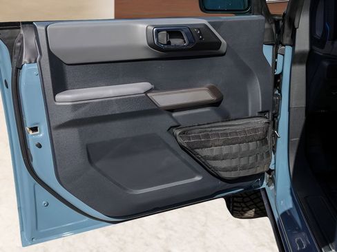 Used 2023 Ford Bronco Black Diamond w/ Sasquatch Package image 24