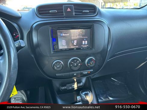 Used 2016 Kia Soul FWD image 15