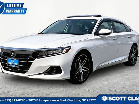 Used 2022 Honda Accord Touring image 3