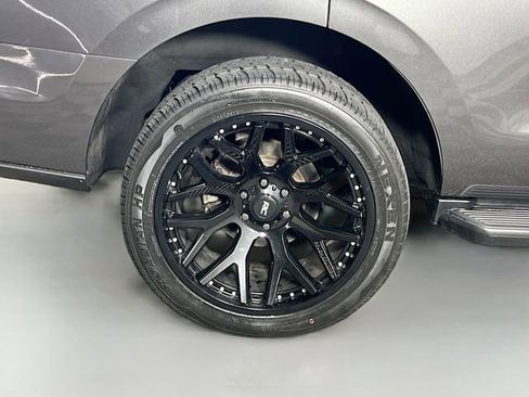 Used 2020 Ford Expedition XLT w/ Equipment Group 201A AWD/4WD image 37