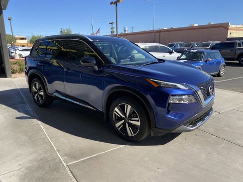 Used 2023 Nissan Rogue SL w/ SL Premium Package image 6