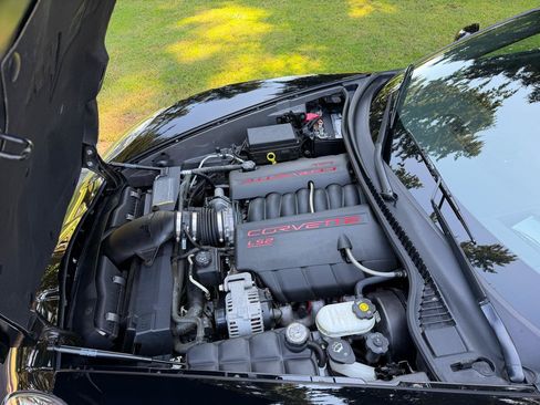 Used 2005 Chevrolet Corvette Convertible w/ Preferred Equipment Group RWD image 25