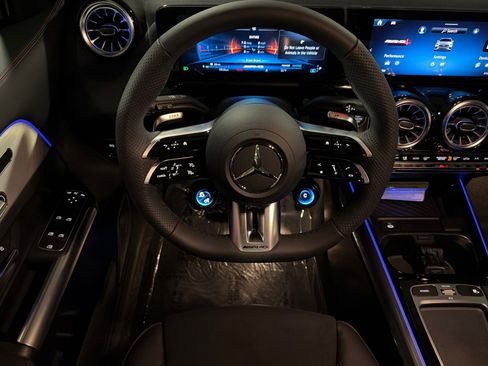New 2026 Mercedes-Benz GLA 35 AMG 4MATIC image 13
