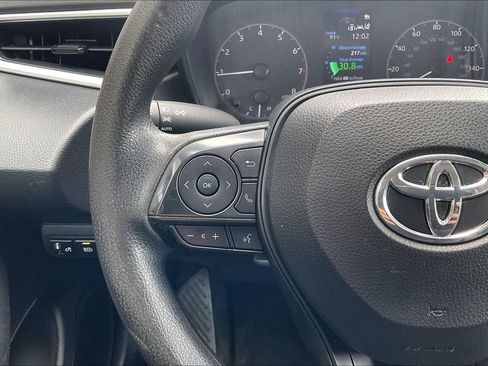 Used 2024 Toyota Corolla LE FWD image 17