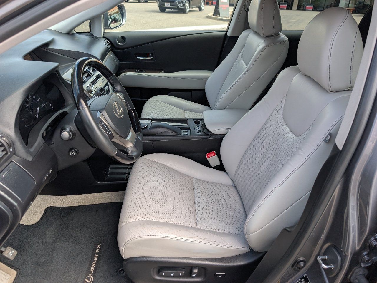Used 2013 Lexus RX 350 FWD w/ Navigation Pkg image 2