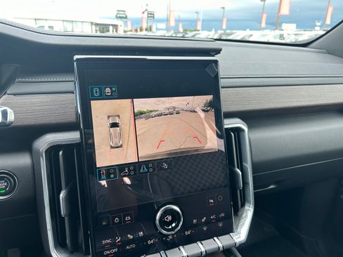 New 2026 GMC Acadia Denali w/ Super Cruise Package image 15