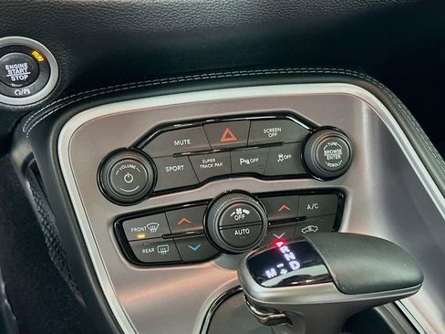 Used 2022 Dodge Challenger R/T w/ Performance Handling Group image 22