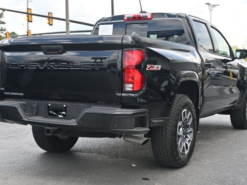 Used 2025 Chevrolet Colorado Z71 w/ Technology Package image 10