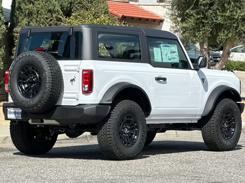 New 2026 Ford Bronco 2-Door w/ Sasquatch Package AWD/4WD image 4