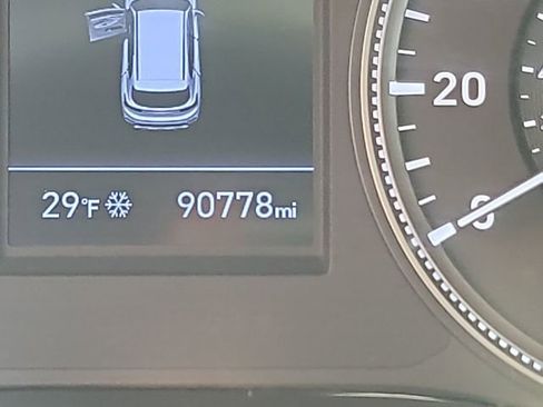 Used 2020 Hyundai Santa Fe SE image 13