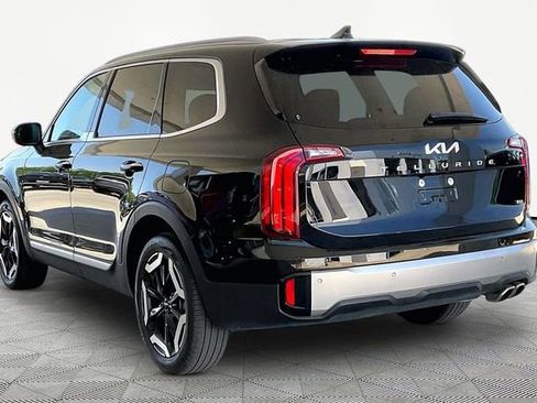 Used 2025 Kia Telluride S image 4