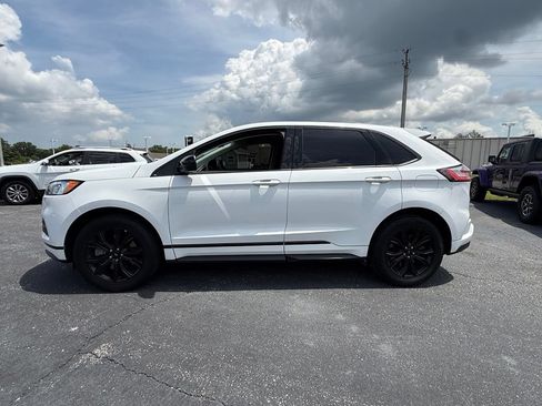 Used 2023 Ford Edge SE w/ Black Appearance Package AWD/4WD image 4