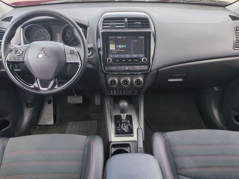 Used 2025 Mitsubishi Outlander Sport SE AWD/4WD image 19