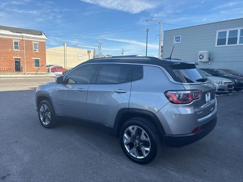 Used 2018 Jeep Compass Limited w/ Navigation Group image 2