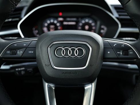 Certified 2025 Audi Q3 2.0T Premium w/ Convenience Package image 32