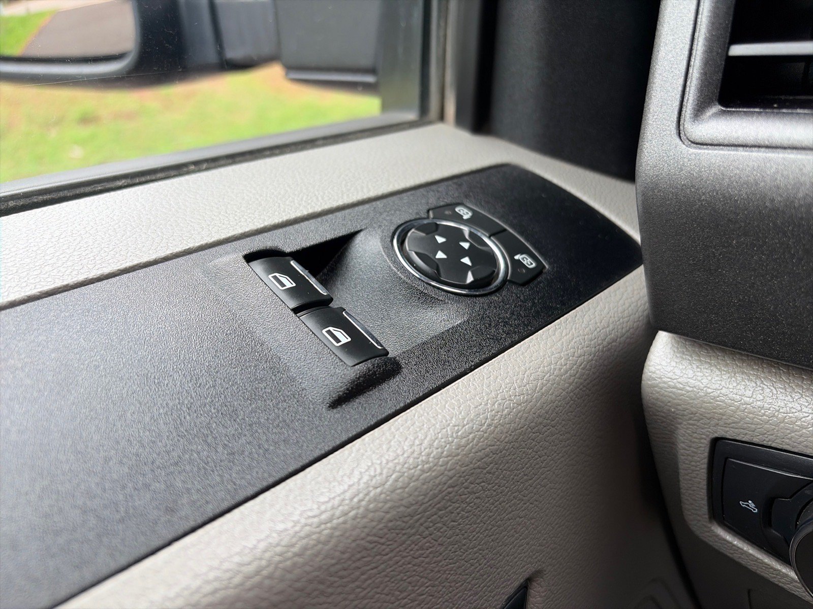 Used 2021 Ford F350 XL w/ Power Equipment Group AWD/4WD image 24