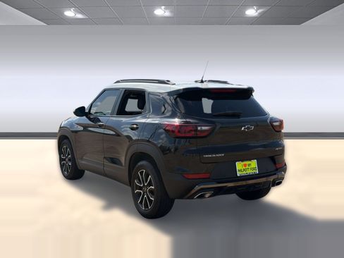 Used 2025 Chevrolet TrailBlazer ACTIV w/ Convenience Package FWD image 3
