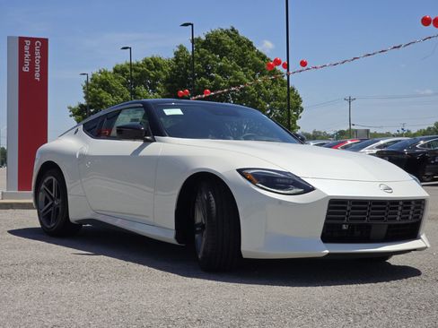 New 2026 Nissan Z Sport w/ Floor Mat Package RWD image 10