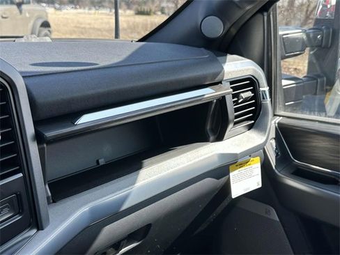 New 2025 Ford F150 Lariat w/ Equipment Group 501A Mid image 33